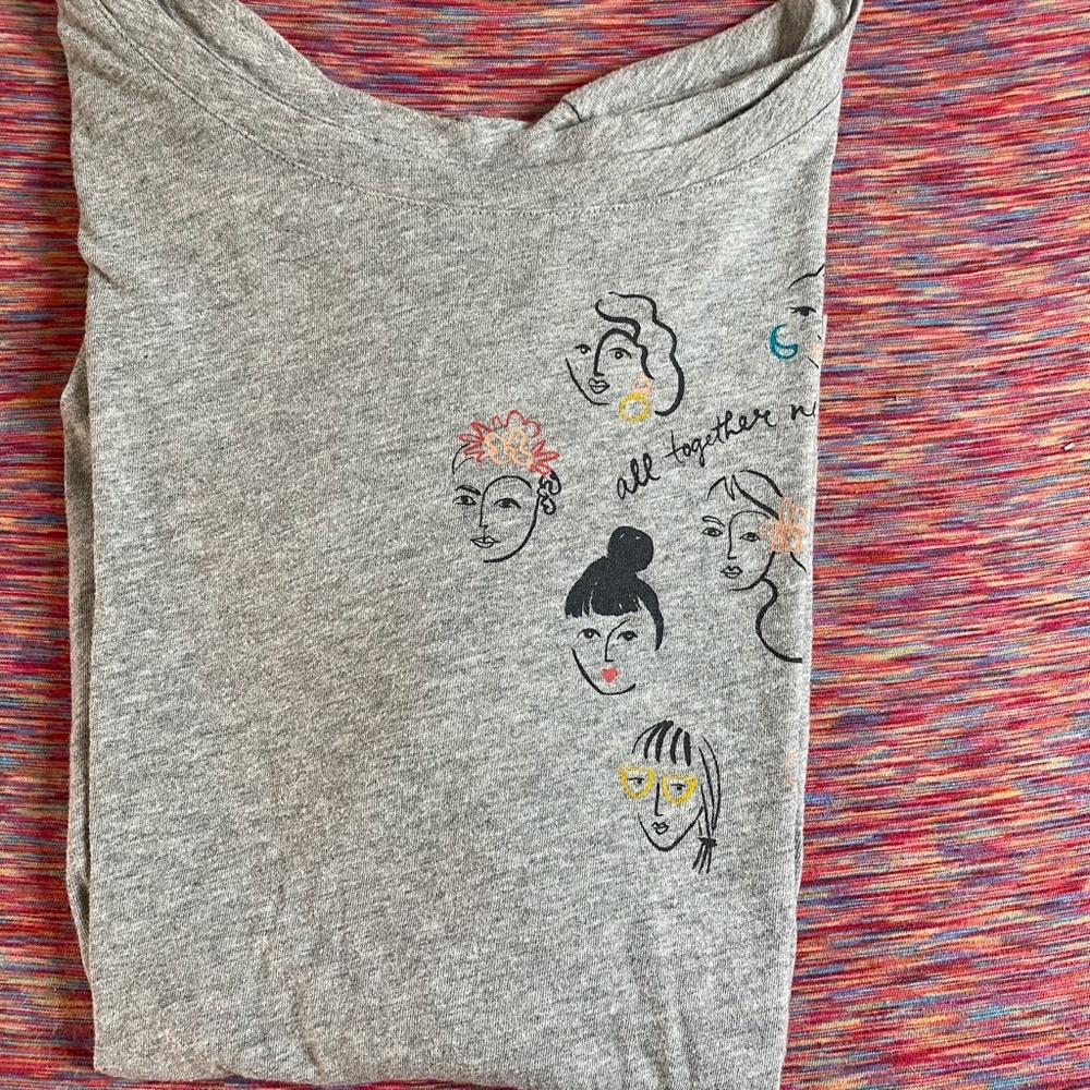 GRAY OLD NAVY WOMEN T-SHIRT SIZE L